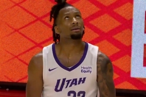 蜘蛛直播-免费无插件直播在线观看_蜘蛛直播nba免费高清现场直播